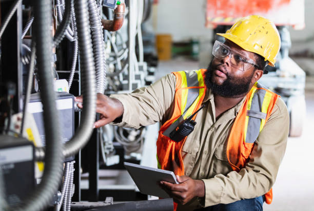 Best Electrical Contractors for Businesses  in Woodhaven, MI